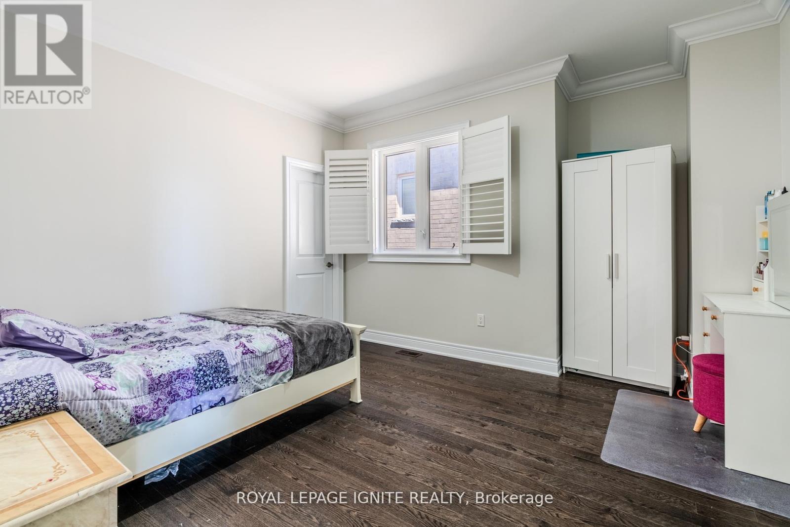 Photo 37 of 73 Kentwood Crescent, Markham ON