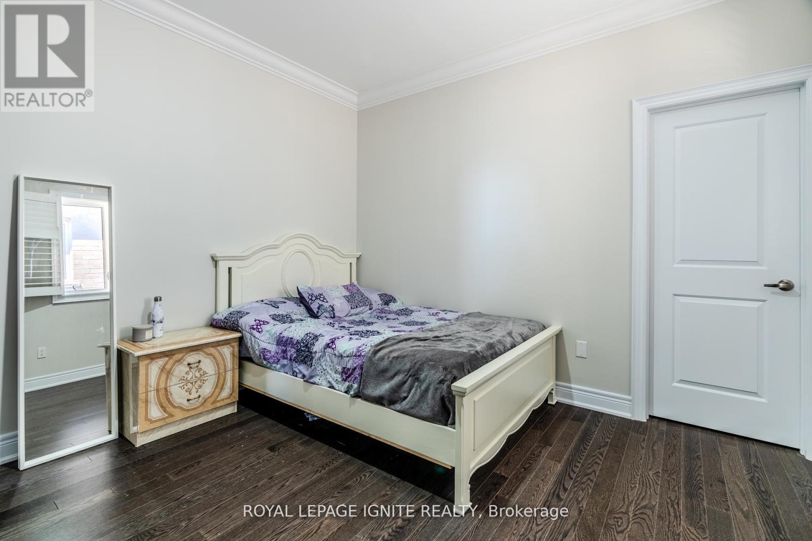 Photo 29 of 73 Kentwood Crescent, Markham ON