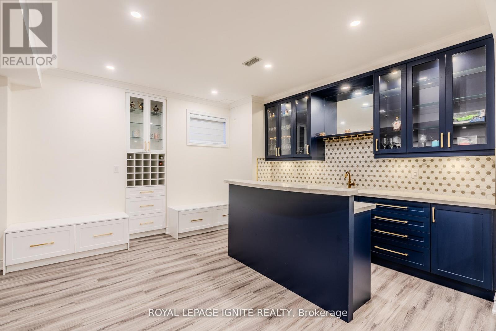 Photo 16 of 73 Kentwood Crescent, Markham ON