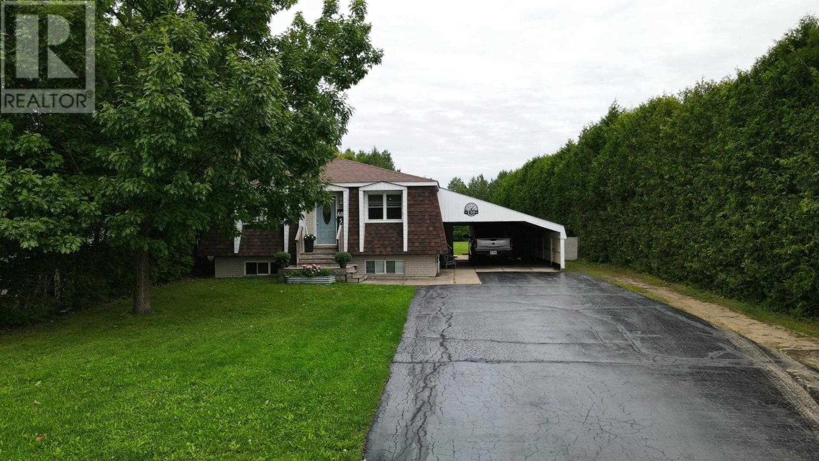 Photo 16 of 110 Dacey Rd, Sault Ste Marie ON