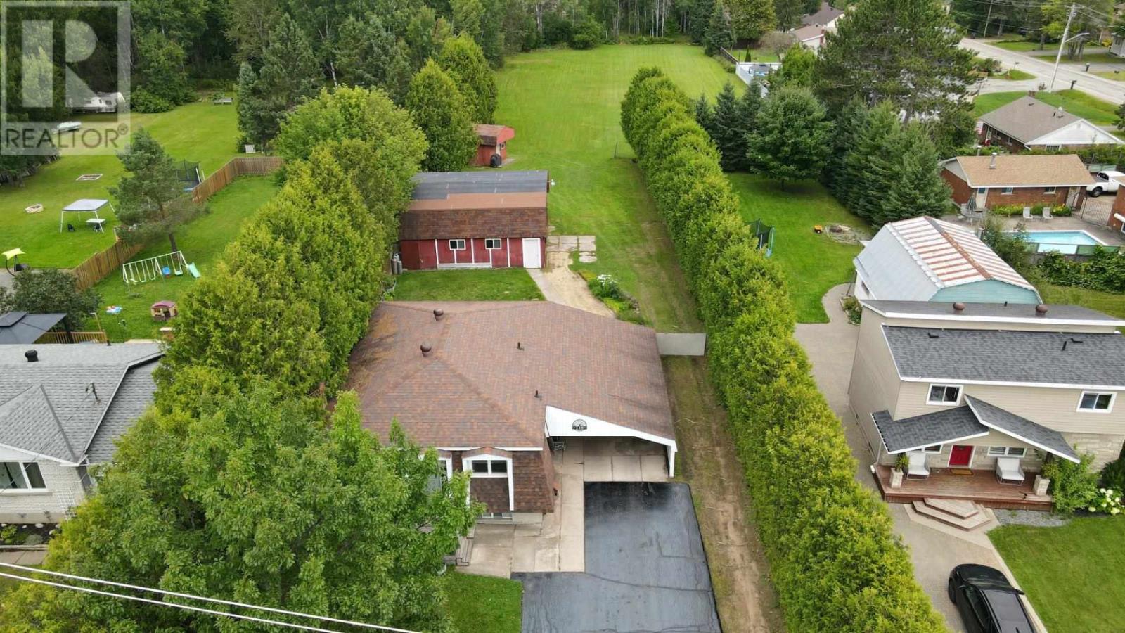 Photo 5 of 110 Dacey Rd, Sault Ste Marie ON