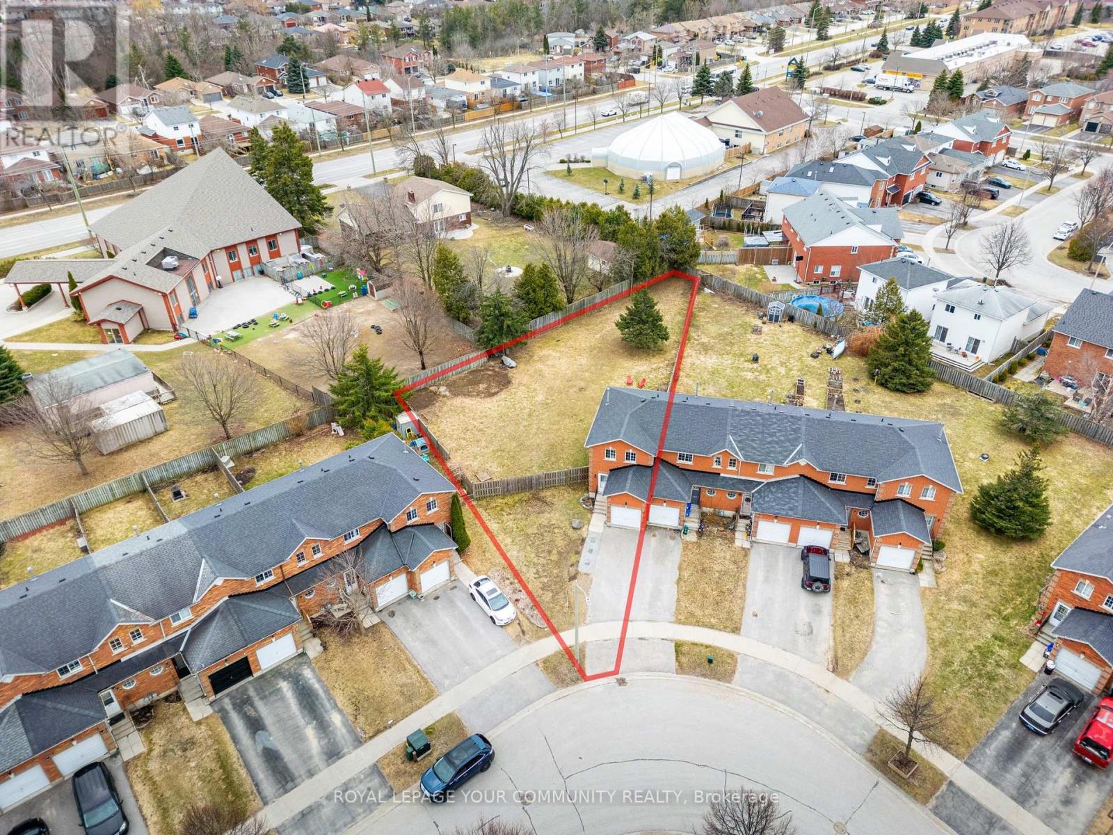 Photo 18 of 101 Black Cherry Crescent, Barrie ON
