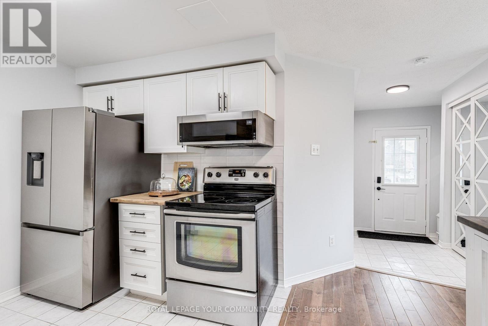 Photo 13 of 101 Black Cherry Crescent, Barrie ON
