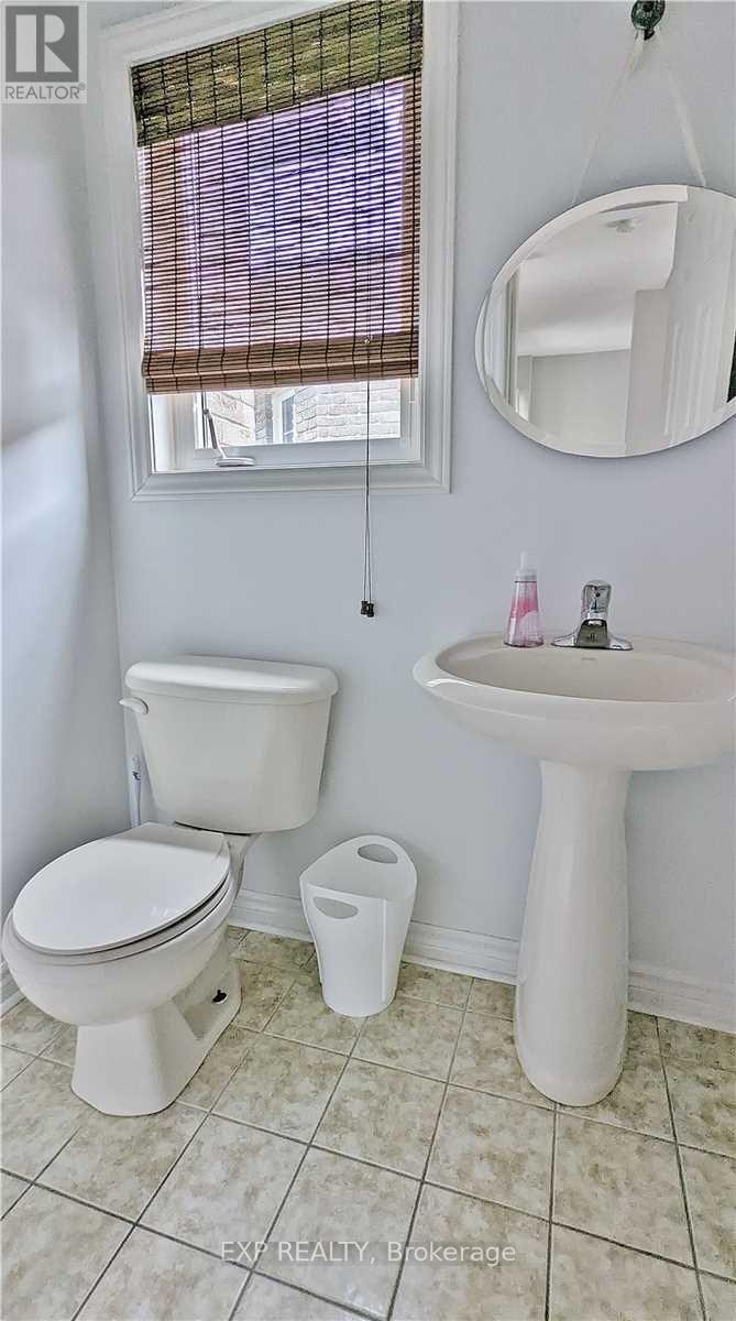 Photo 14 of 277 Country Lane, Barrie ON