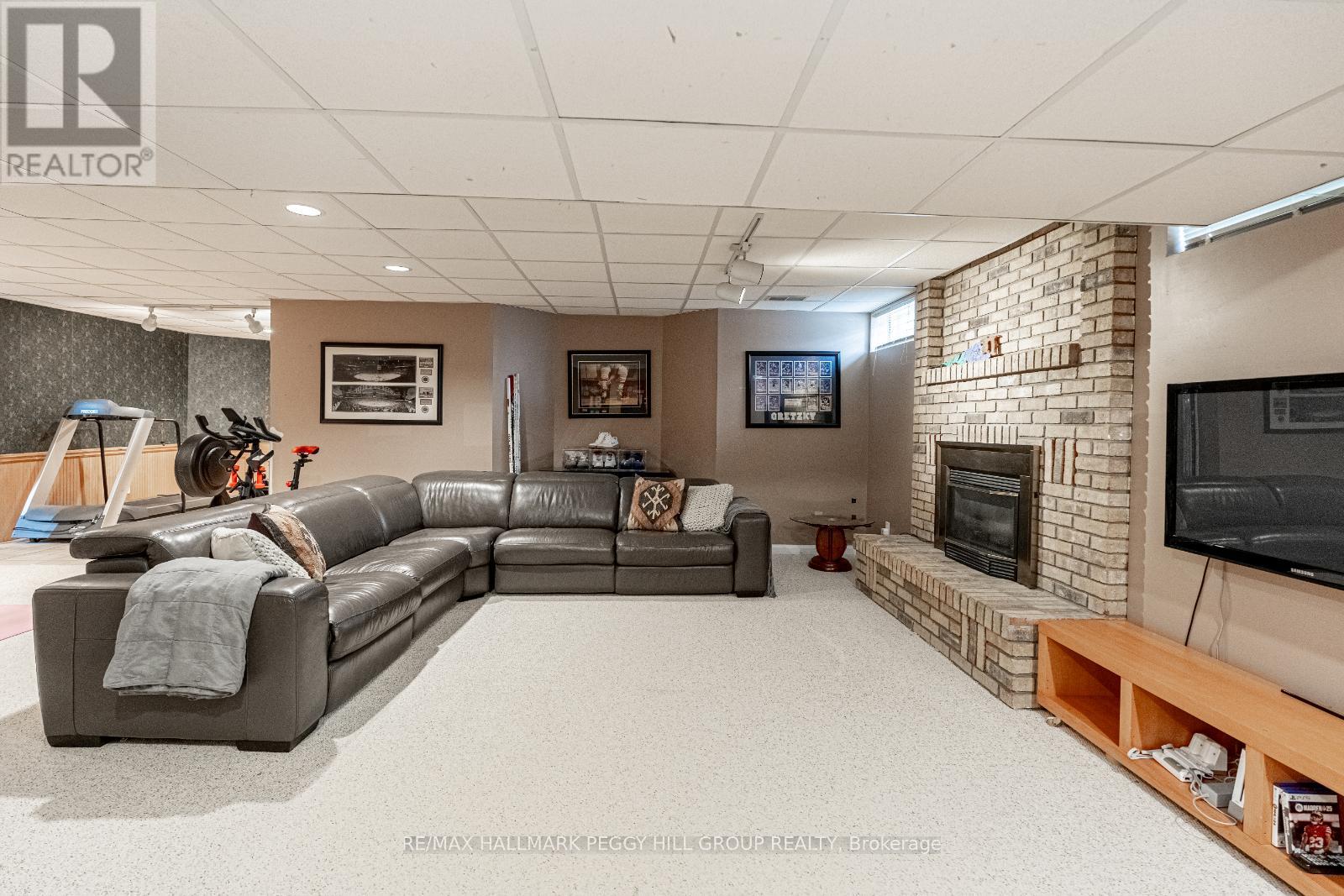 Photo 20 of 24 Willow Bay Drive, Springwater ON
