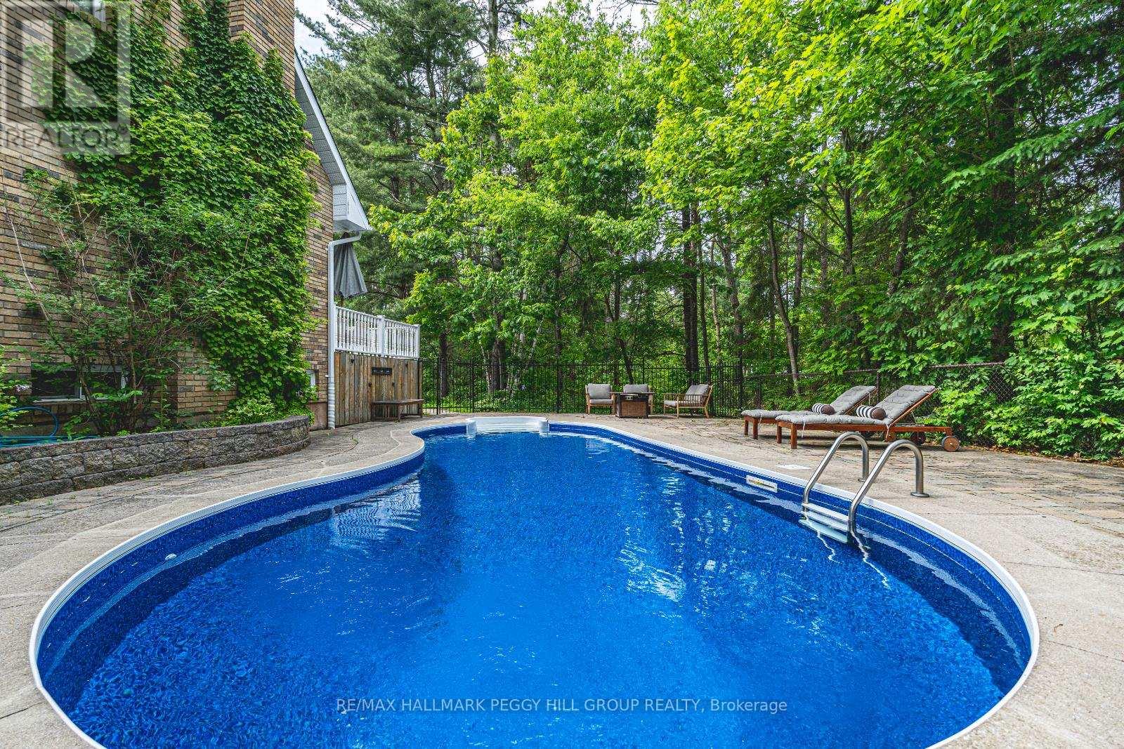 Photo 13 of 24 Willow Bay Drive, Springwater ON