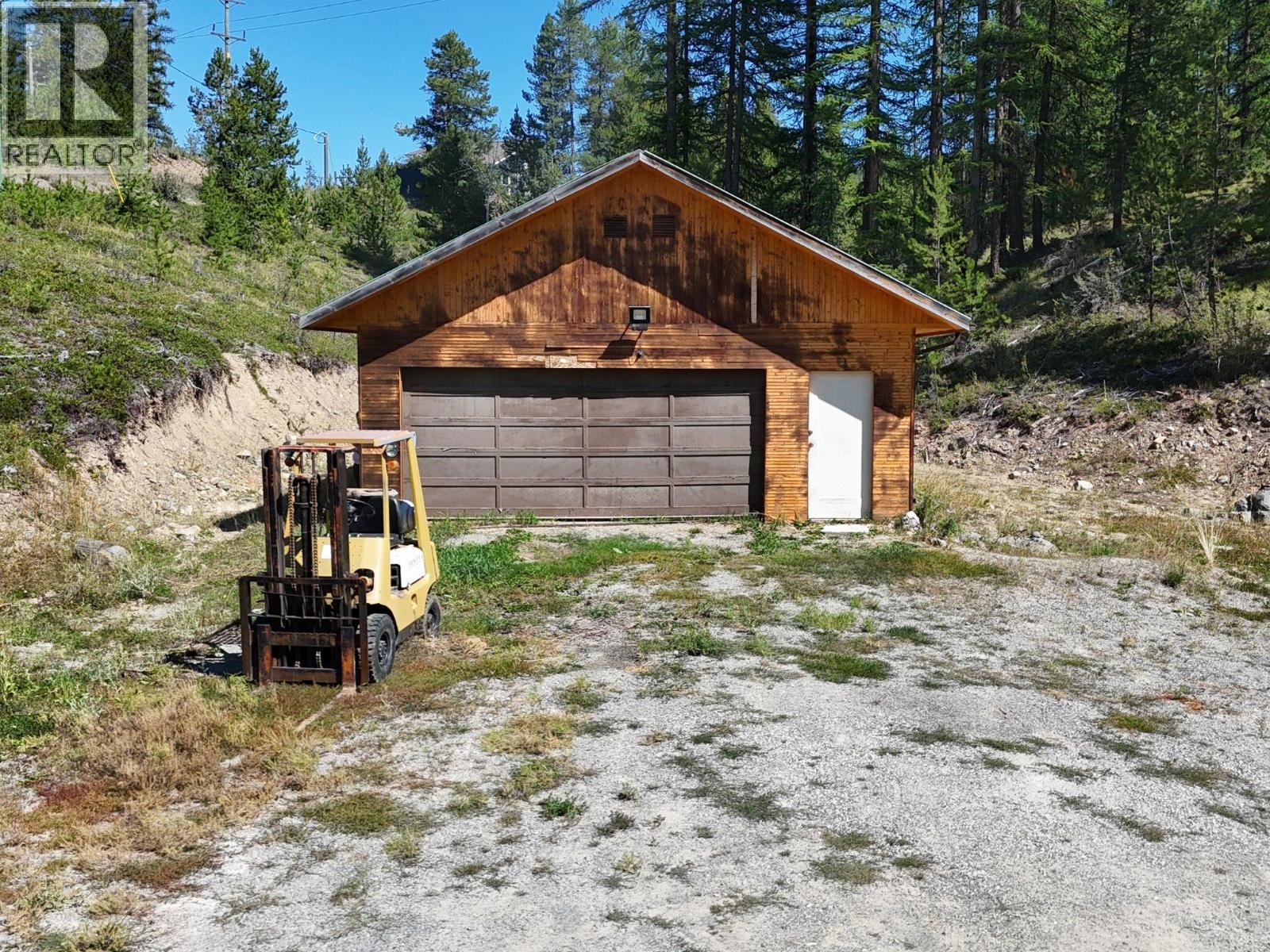 5698 Hidden Valley Road, Cranbrook