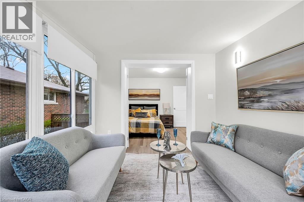 Photo 15 of 115 Mcelroy Road E, Hamilton ON