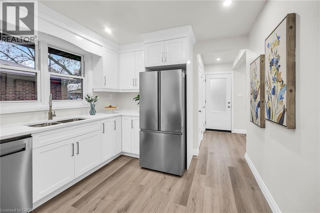 Photo 37 of 115 Mcelroy Road E, Hamilton ON