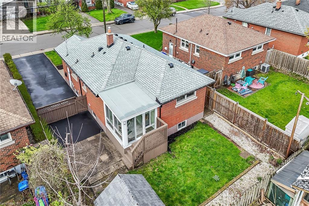 Photo 20 of 115 Mcelroy Road E, Hamilton ON