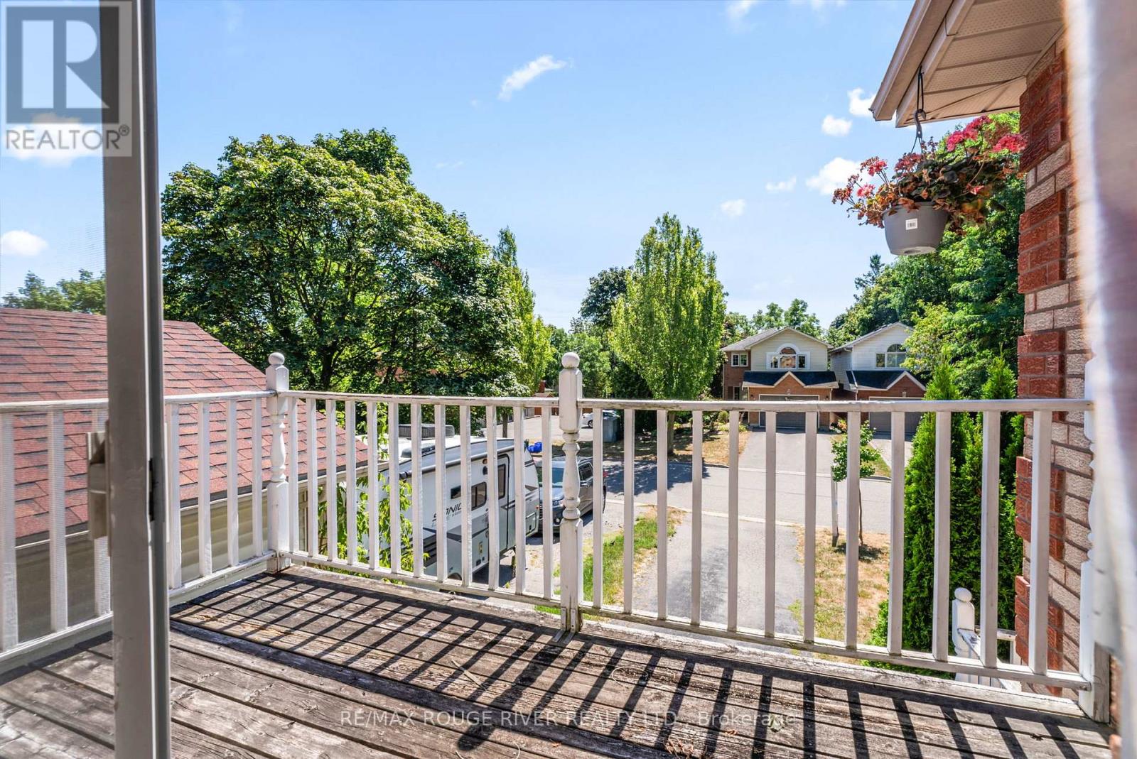 Photo 6 of 16 Borland Court, Clarington ON