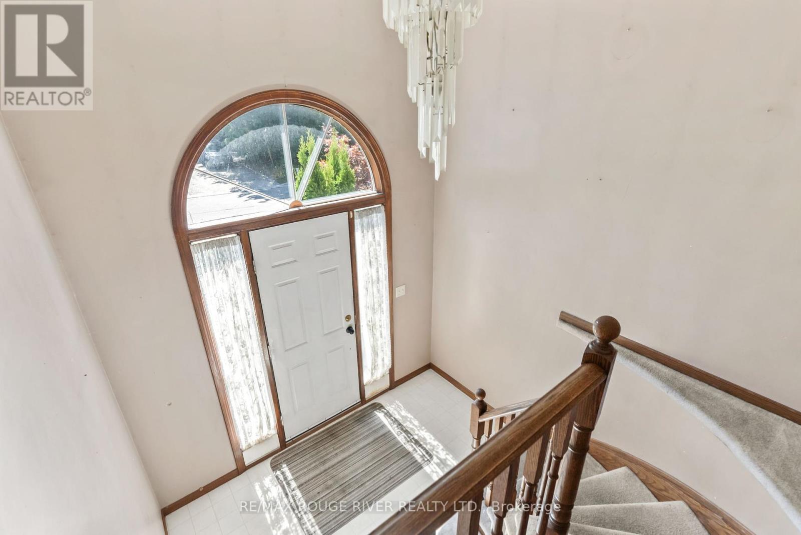 Photo 25 of 16 Borland Court, Clarington ON