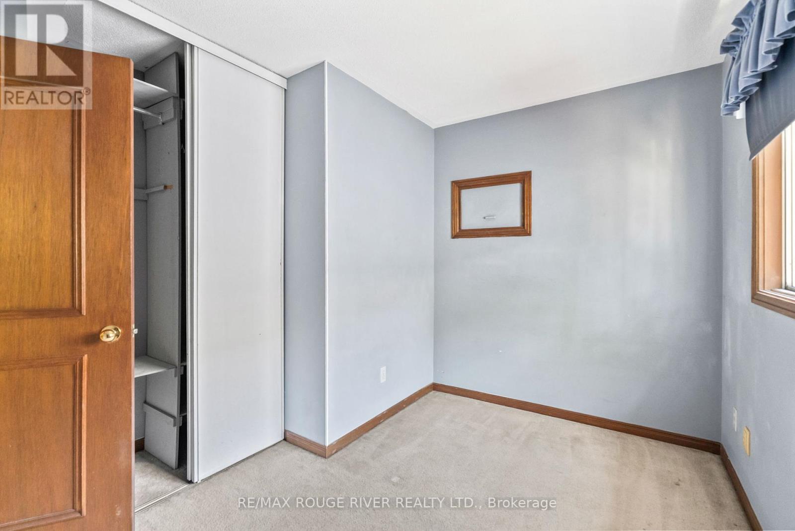 Photo 10 of 16 Borland Court, Clarington ON