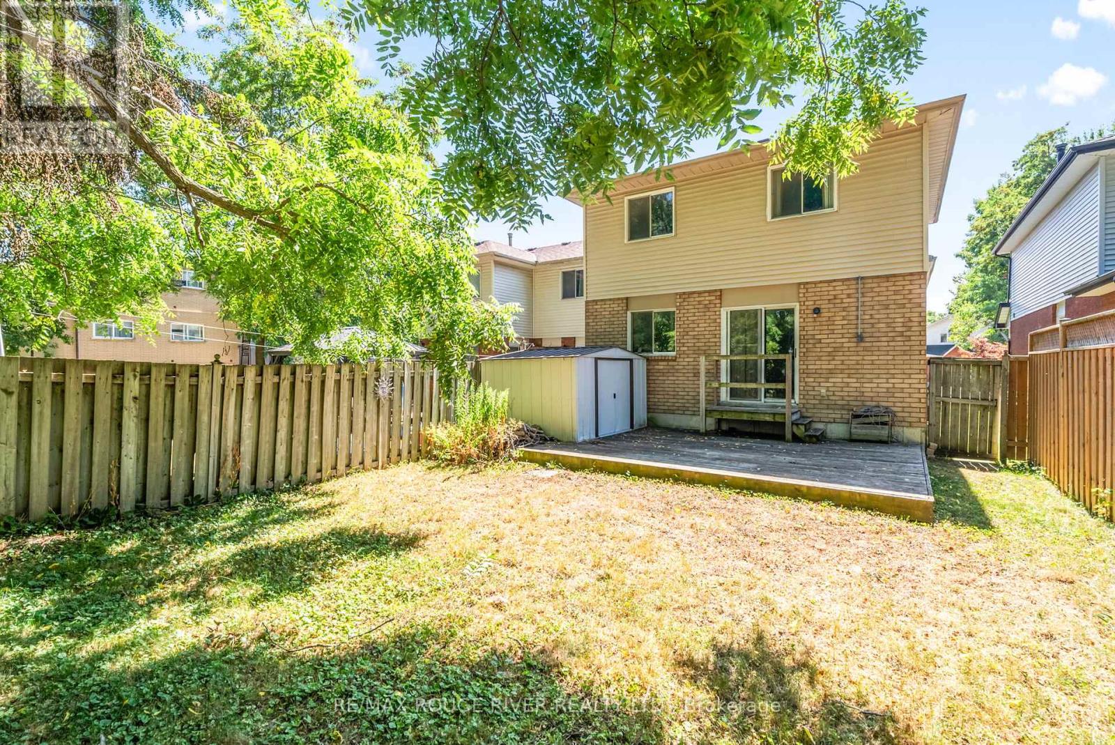Photo 7 of 16 Borland Court, Clarington ON
