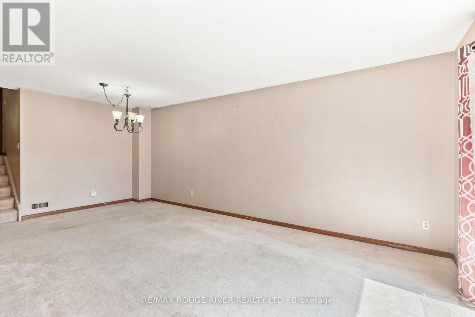 Photo 35 of 16 Borland Court, Clarington ON