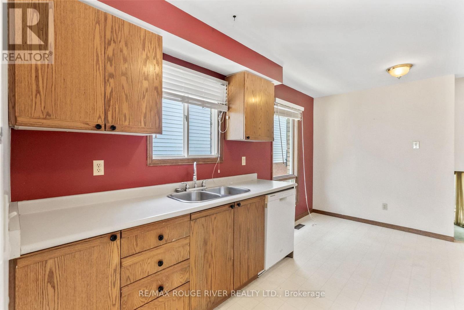Photo 29 of 16 Borland Court, Clarington ON
