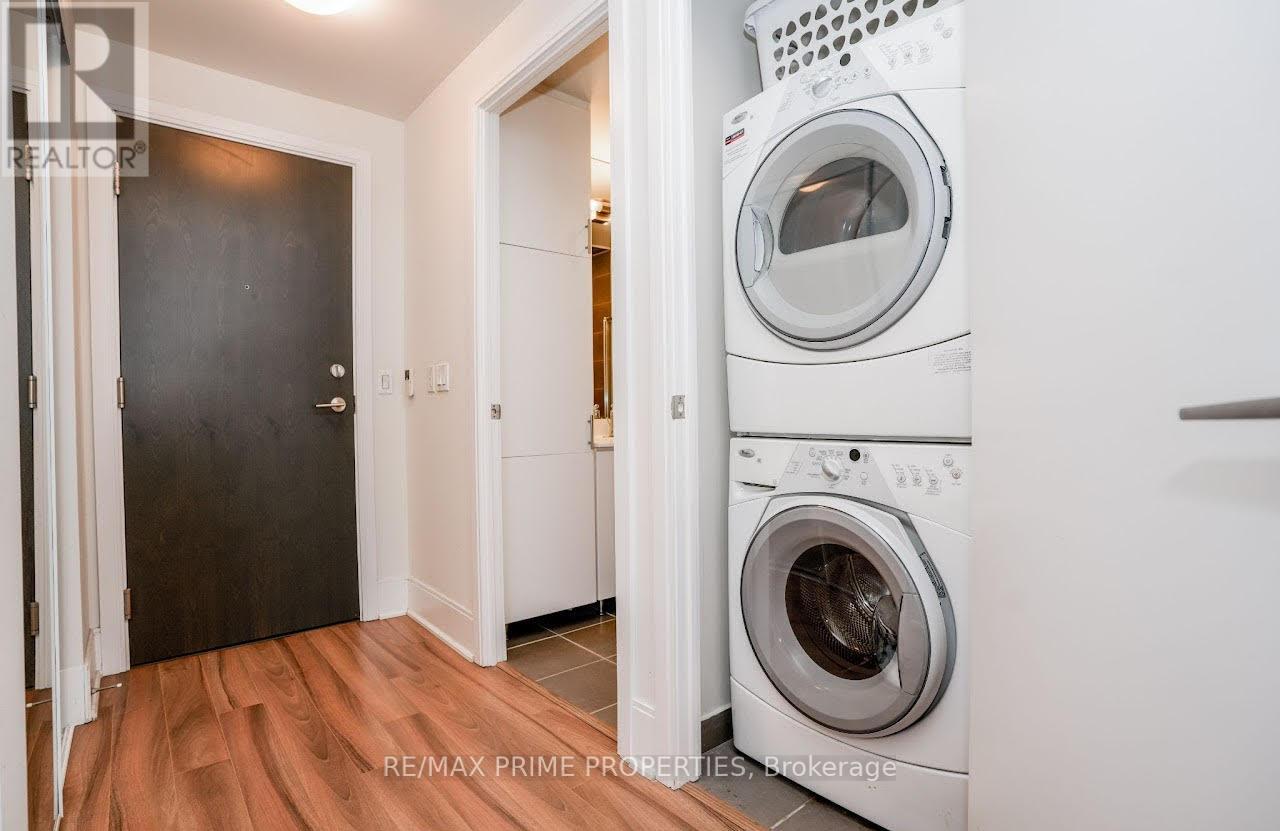 Photo 5 of 1804 181 Wynford Drive, Toronto ON