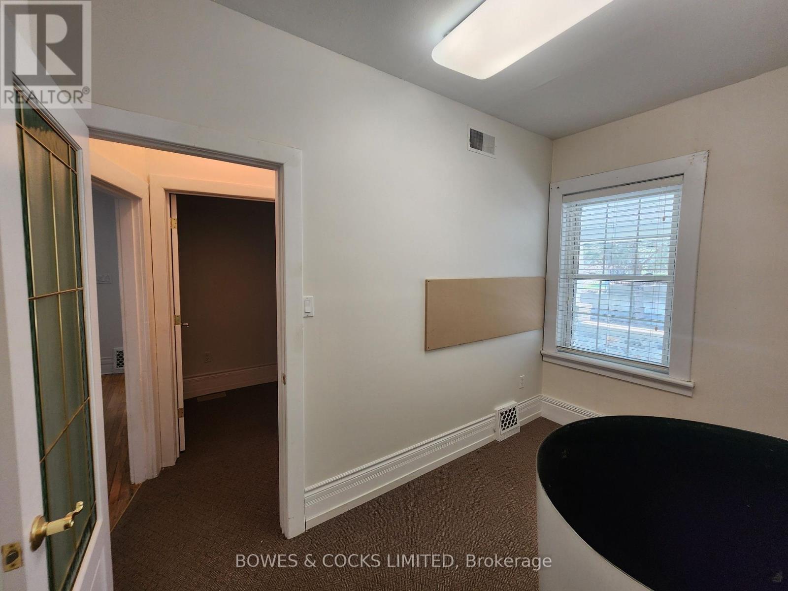 Photo 13 of 124 Maple Avenue, Dysart Et Al ON