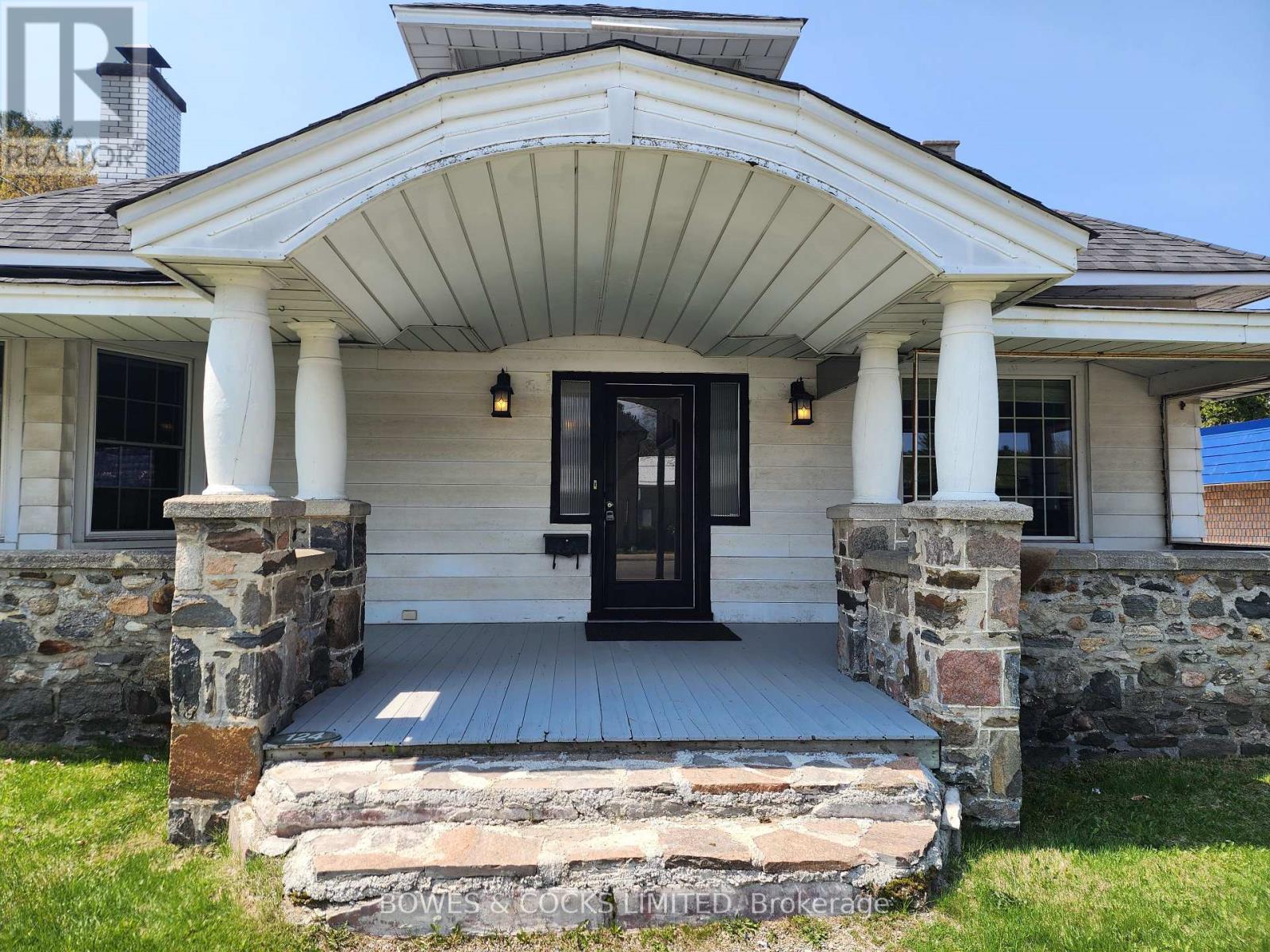 Photo 15 of 124 Maple Avenue, Dysart Et Al ON