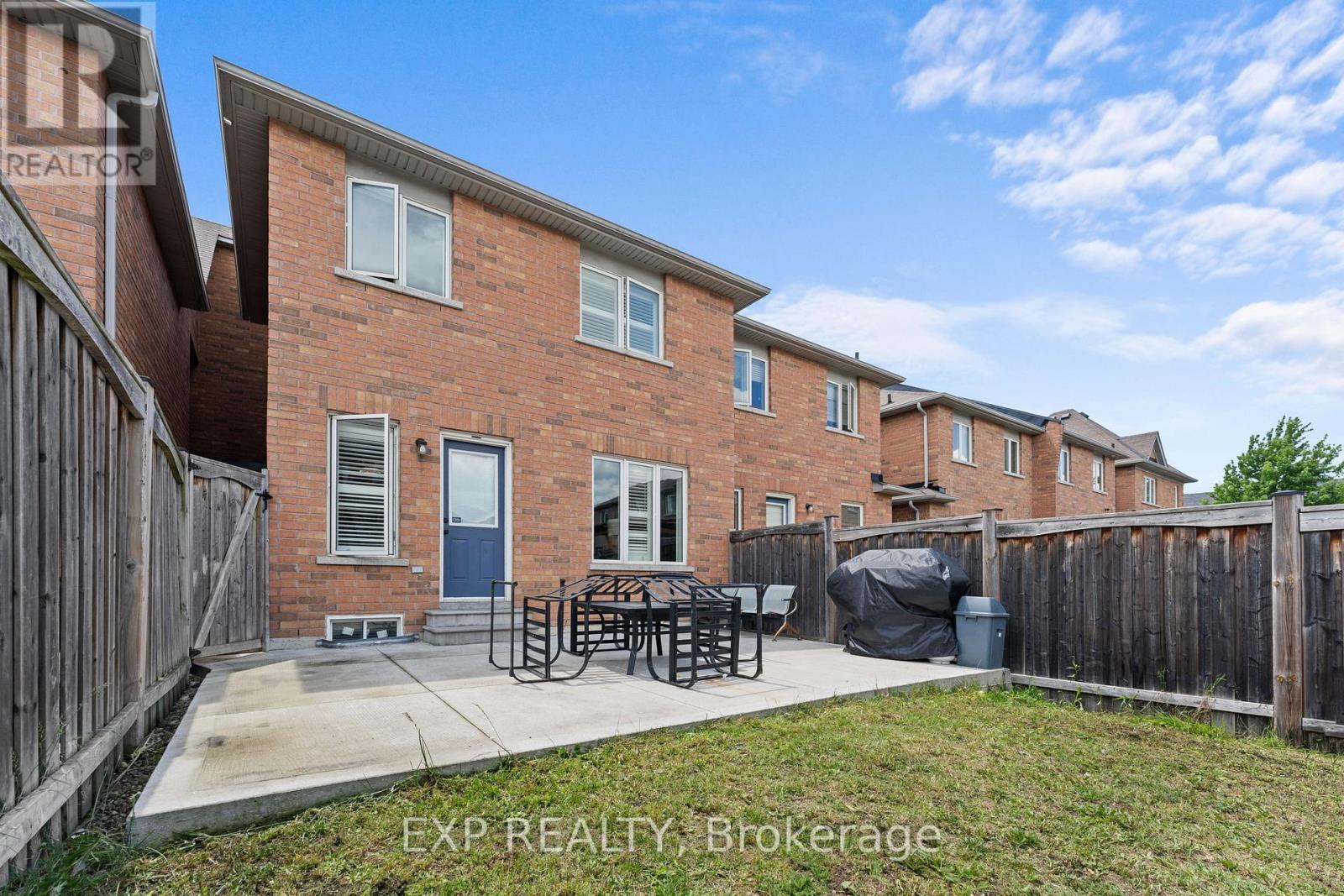 Photo 28 of 13 Burnstown Circle, Brampton ON