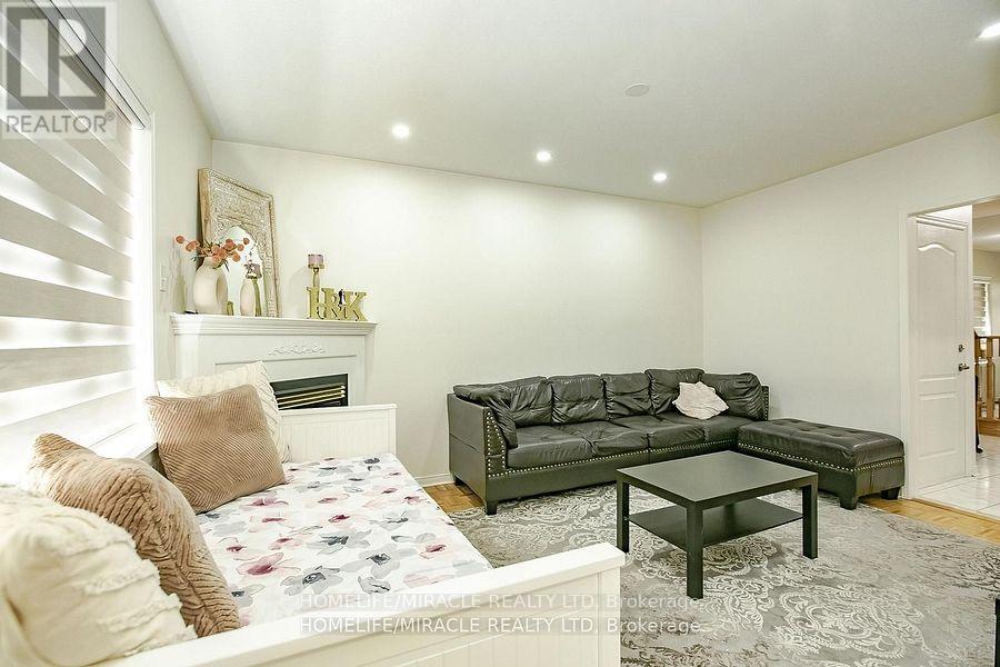 Photo 36 of 20 Culture Crescent, Brampton ON