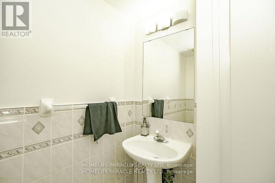 Photo 12 of 20 Culture Crescent, Brampton ON