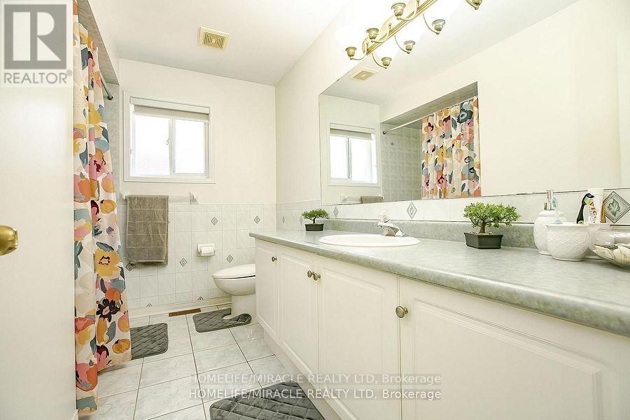Photo 13 of 20 Culture Crescent, Brampton ON