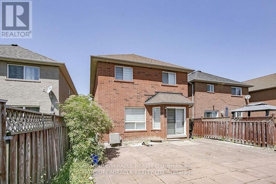 Photo 32 of 20 Culture Crescent, Brampton ON