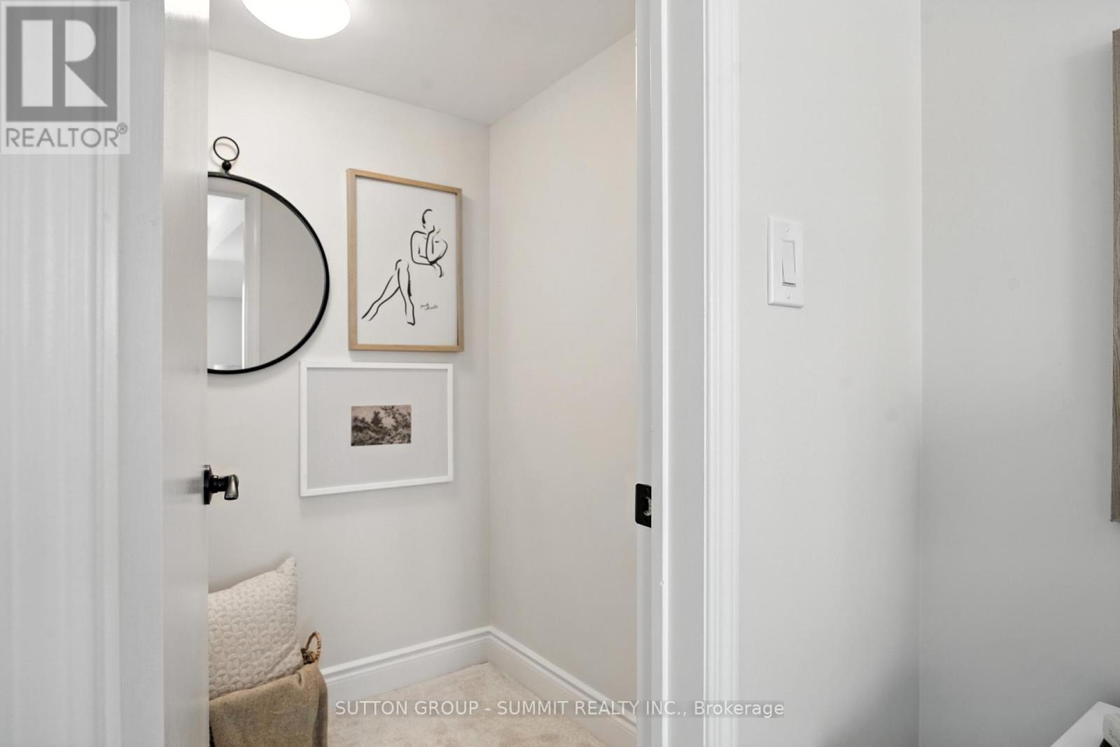Photo 2 of 1026 18 Laidlaw Street, Toronto ON