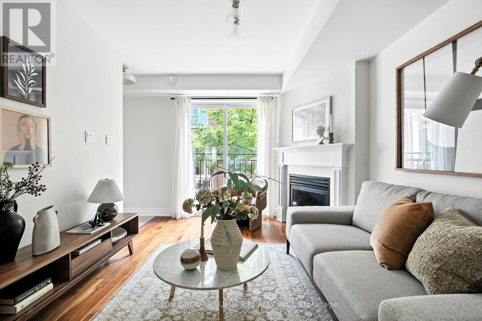 Photo 9 of 1026 18 Laidlaw Street, Toronto ON