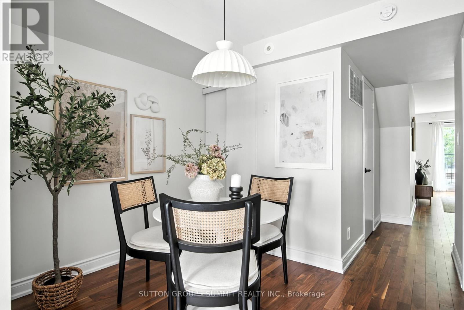 Photo 3 of 1026 18 Laidlaw Street, Toronto ON