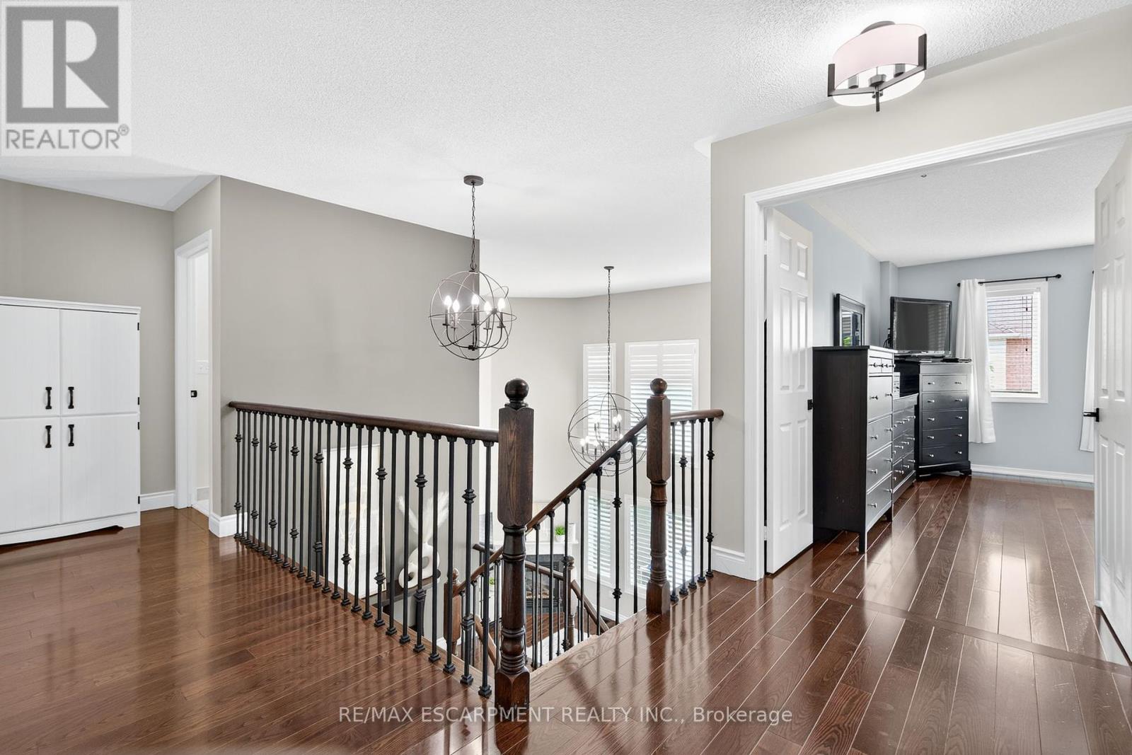 Photo 6 of 4223 Fuller Crescent, Burlington ON