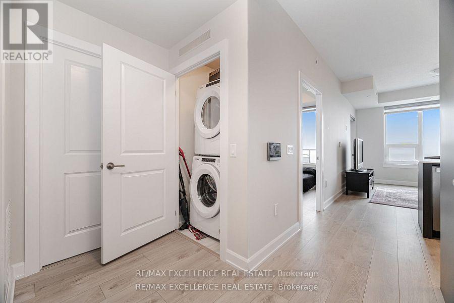 Photo 20 of 2003 3220 William Colston Avenue, Oakville ON
