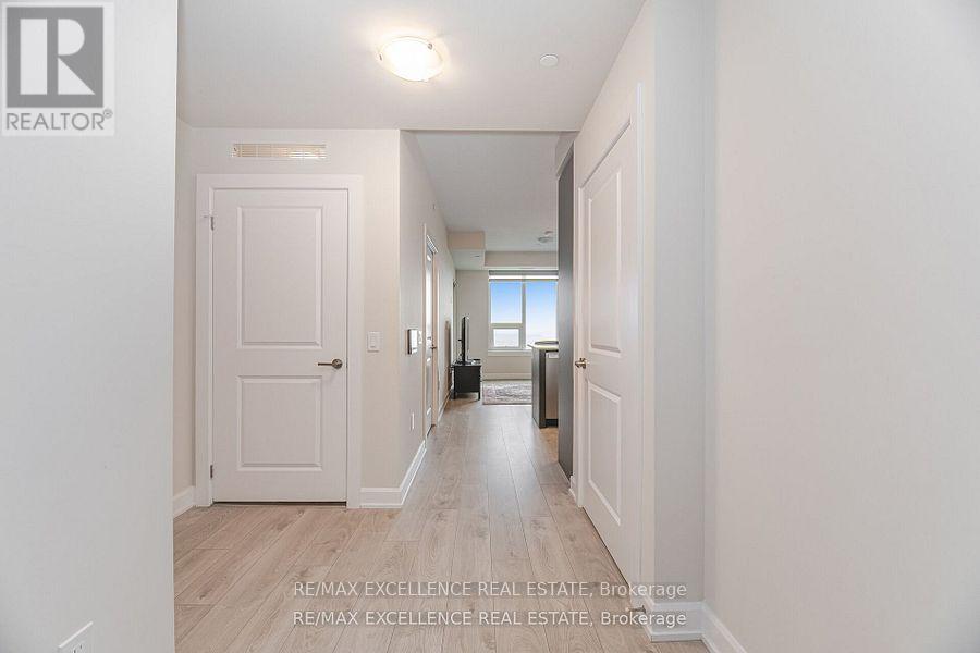 Photo 8 of 2003 3220 William Colston Avenue, Oakville ON