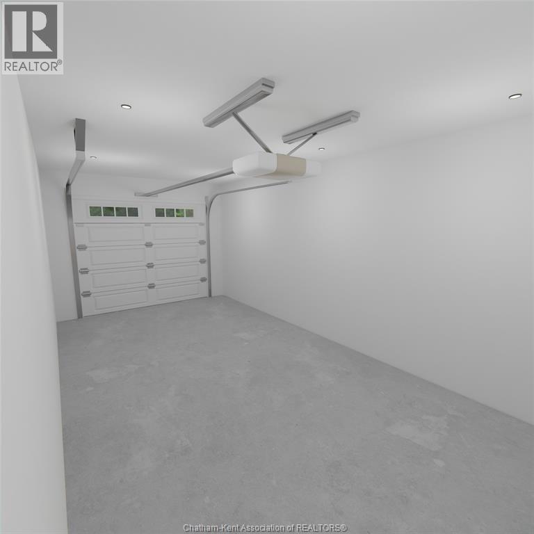 Photo 2 of 39 Demall Drive, Dresden ON