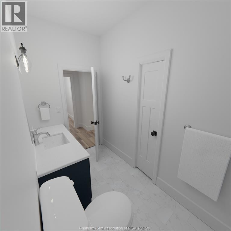 Photo 11 of 39 Demall Drive, Dresden ON