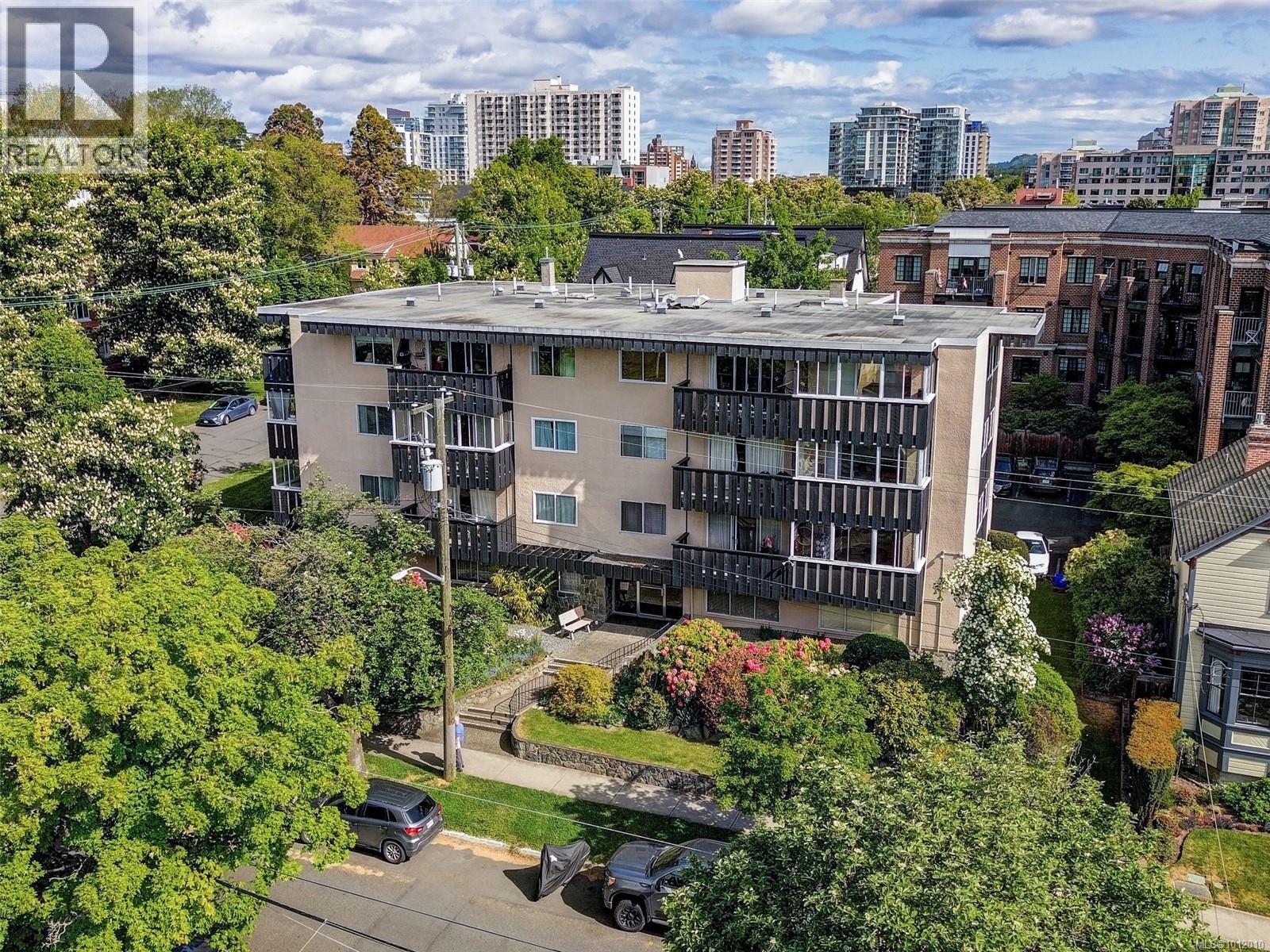 Photo 14 of 206 1000 Mcclure St, Victoria BC