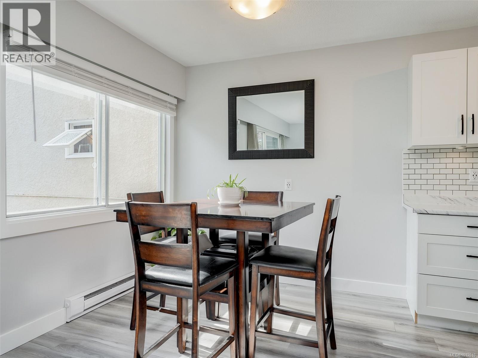 Photo 31 of 206 1000 Mcclure St, Victoria BC
