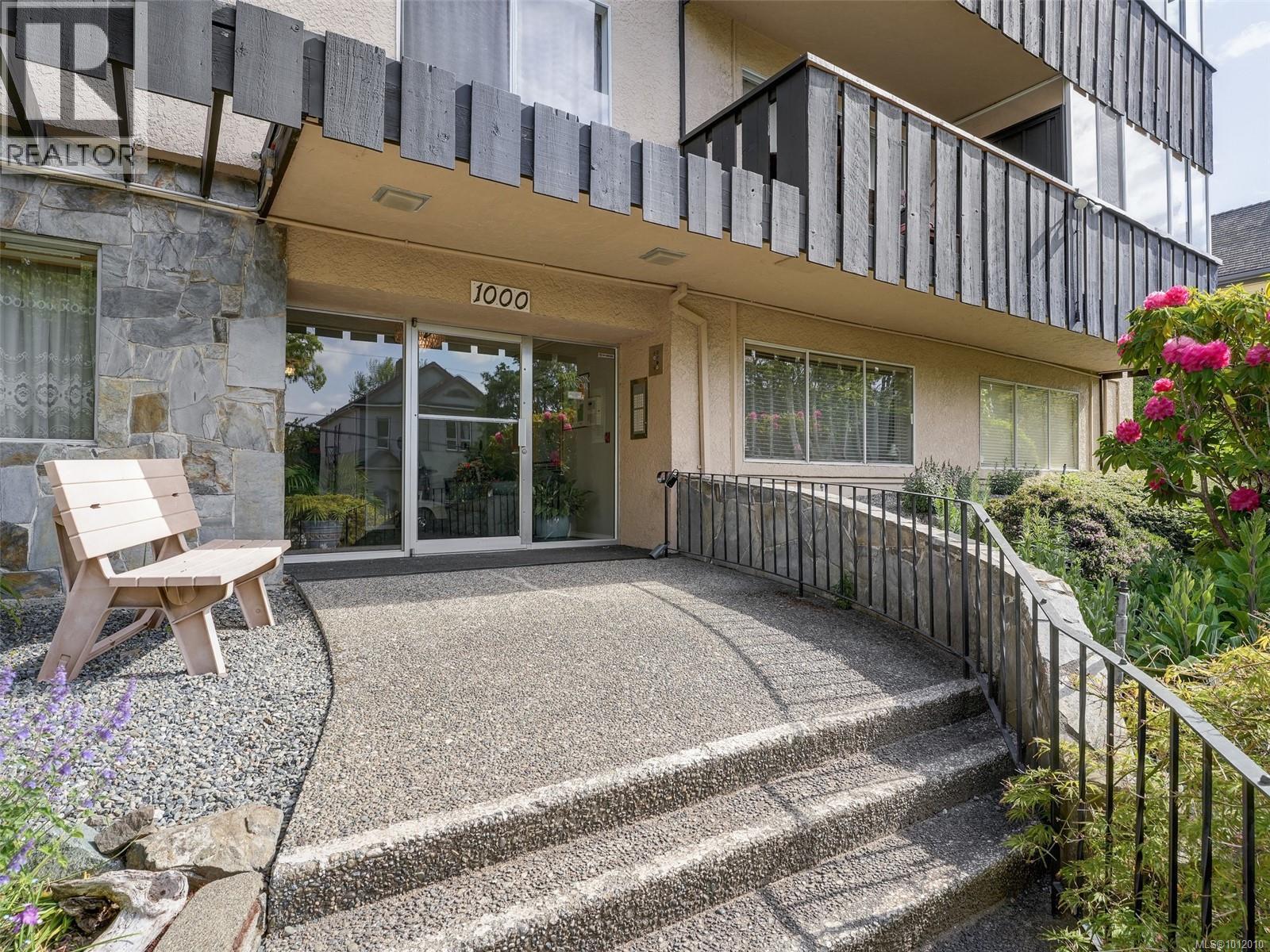Photo 30 of 206 1000 Mcclure St, Victoria BC