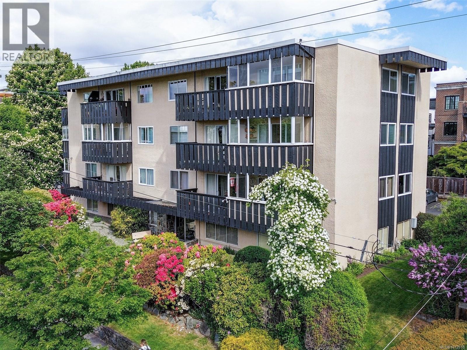 Photo 9 of 206 1000 Mcclure St, Victoria BC
