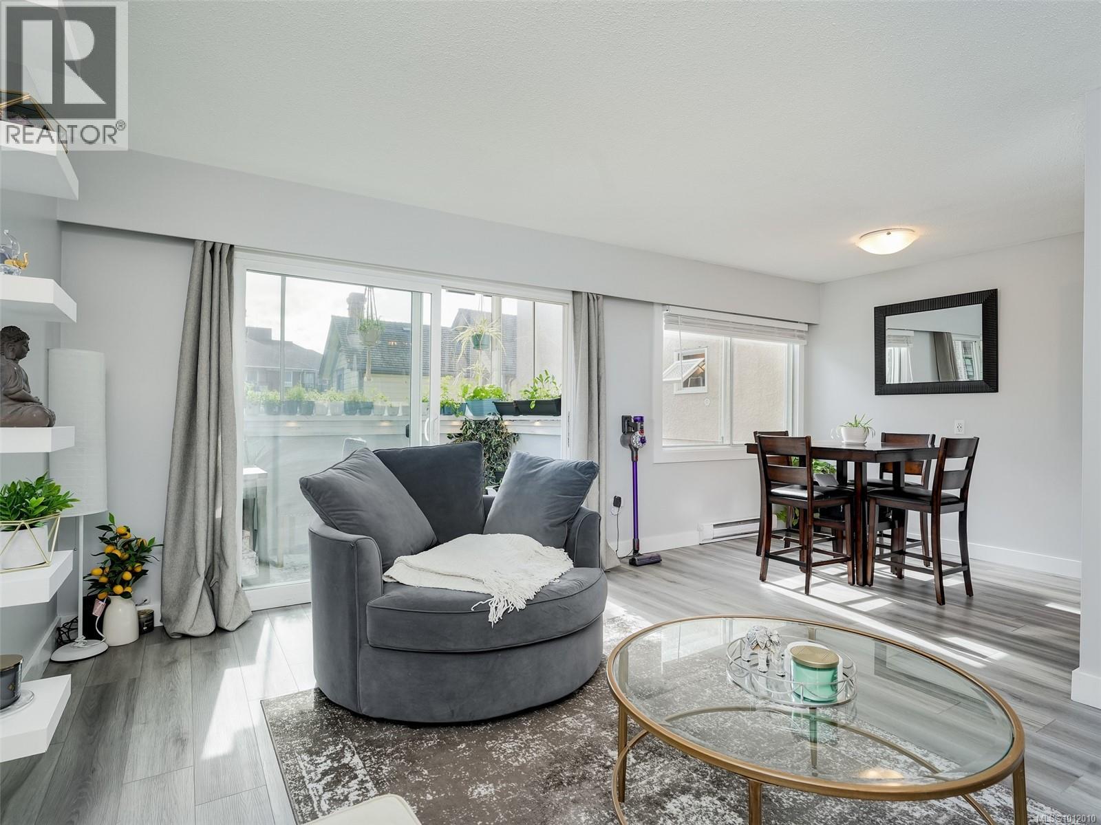 Photo 7 of 206 1000 Mcclure St, Victoria BC
