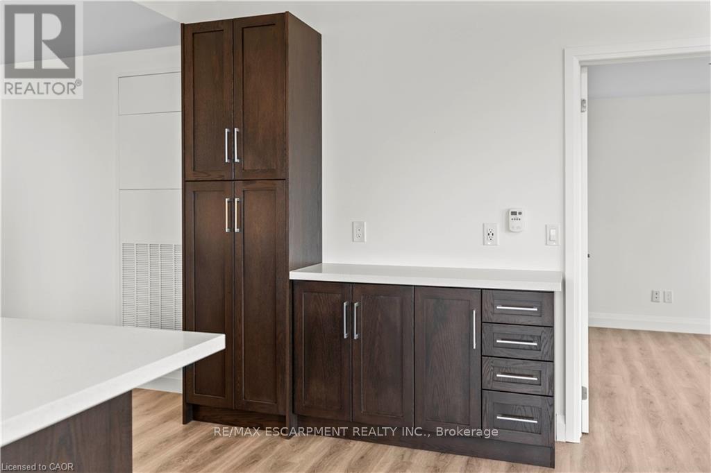 Photo 16 of 703 30 Hamilton Street S, Hamilton ON