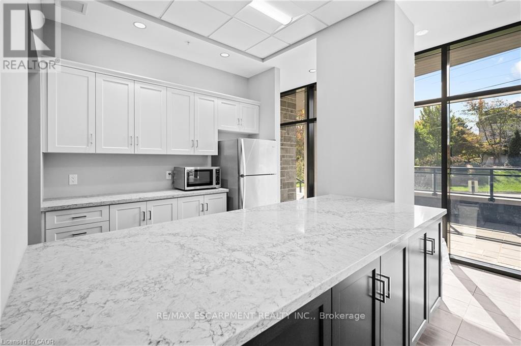 Photo 21 of 703 30 Hamilton Street S, Hamilton ON