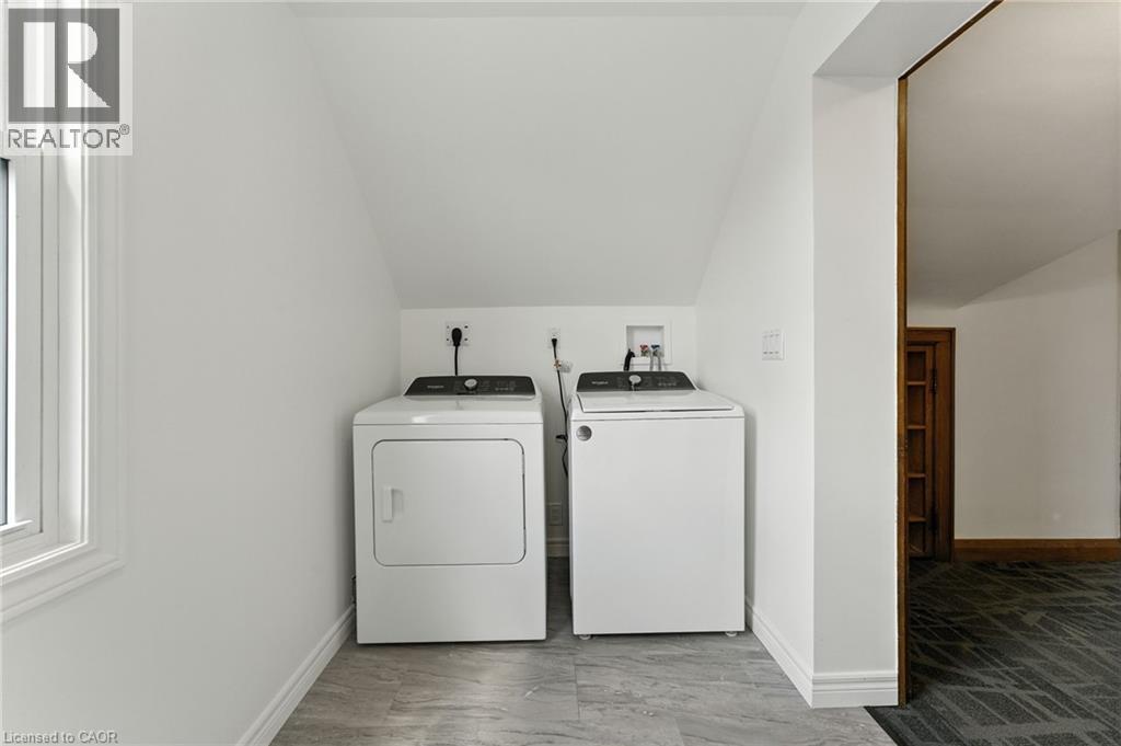 Photo 13 of 117 Pollock Avenue, Cambridge ON
