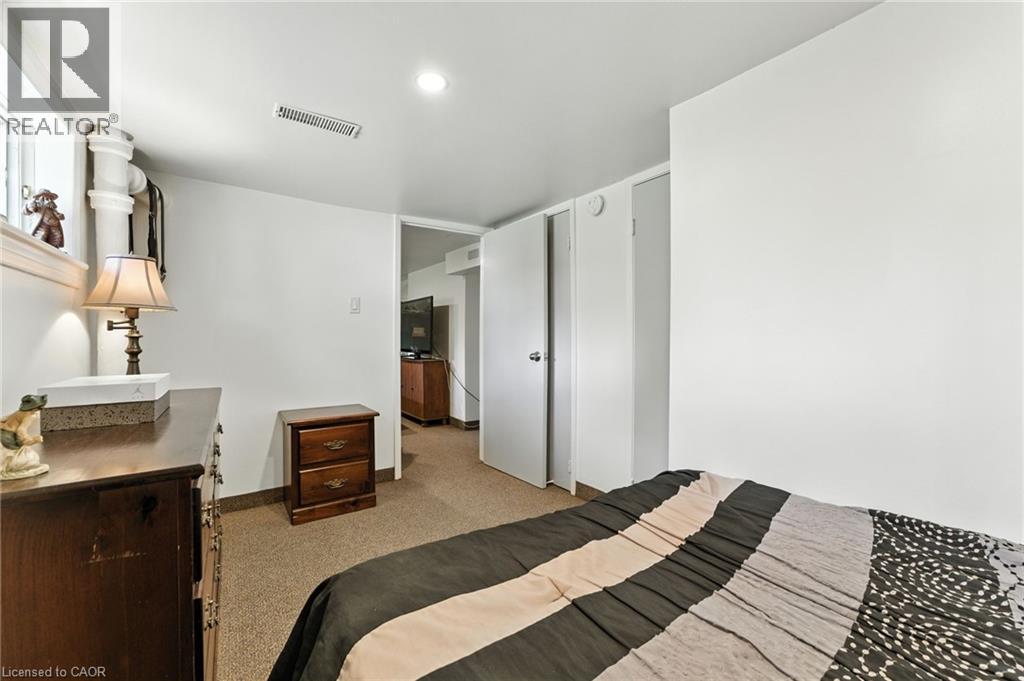 Photo 46 of 117 Pollock Avenue, Cambridge ON