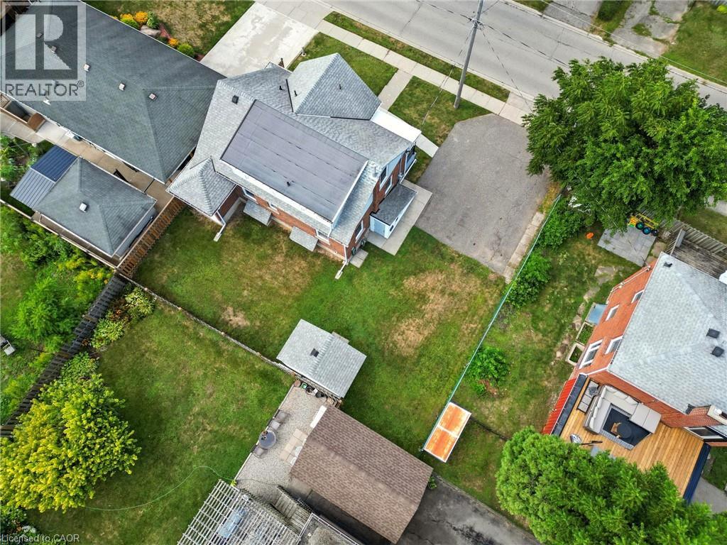 Photo 32 of 117 Pollock Avenue, Cambridge ON