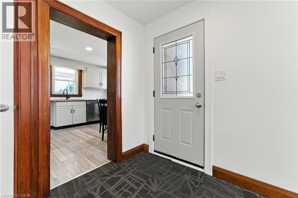 Photo 35 of 117 Pollock Avenue, Cambridge ON