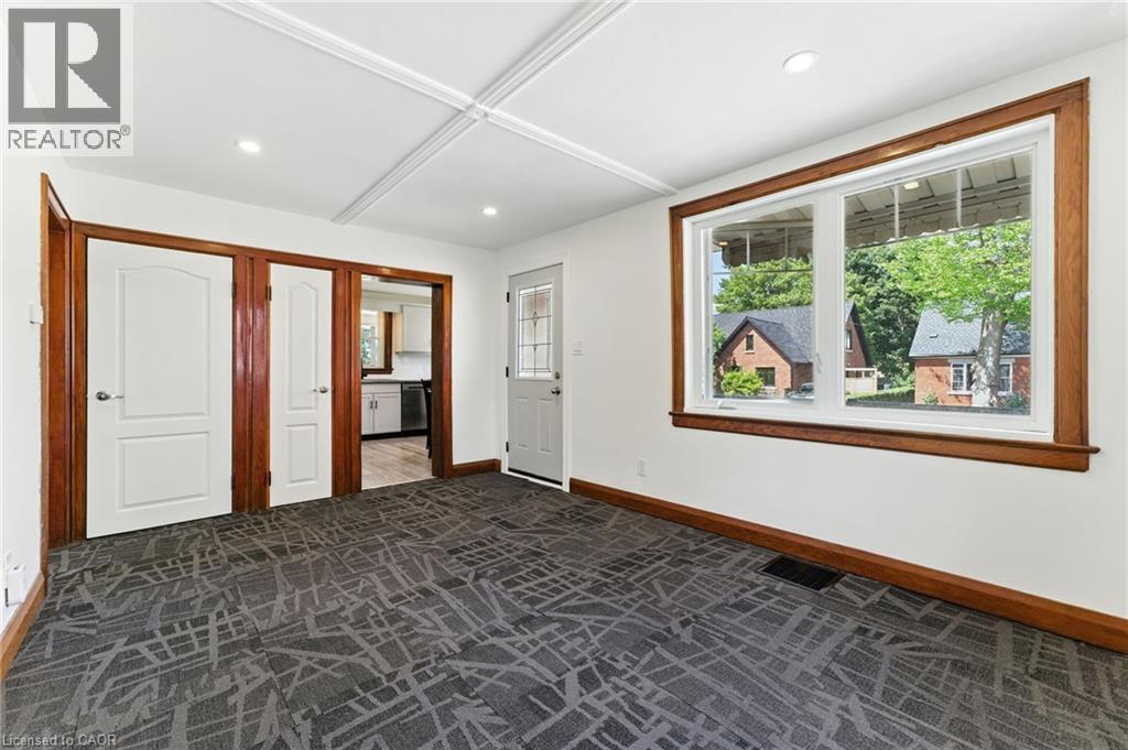 Photo 44 of 117 Pollock Avenue, Cambridge ON