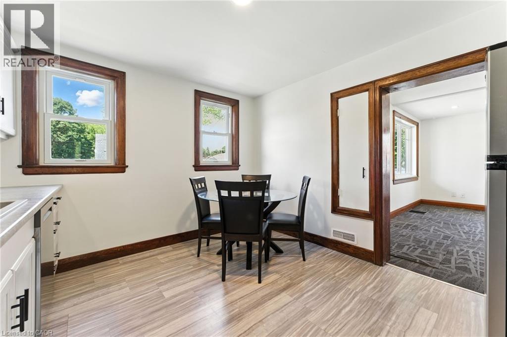 Photo 21 of 117 Pollock Avenue, Cambridge ON
