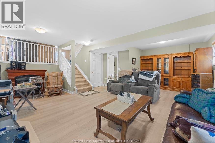 Photo 19 of 316 Mclellan, Amherstburg ON